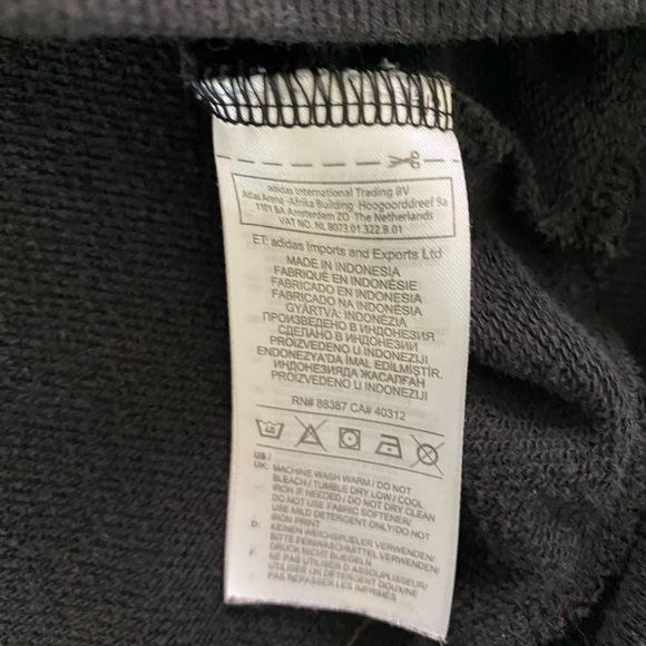 Adidas Crewneck Sweatshirt - Picture 6 of 6